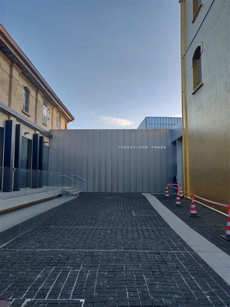 fondazione prada colore|fondazione prada prenotazione visite.